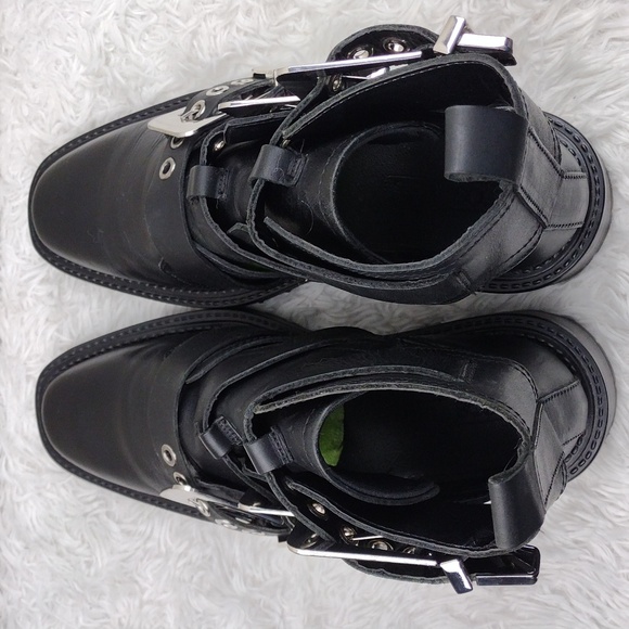 ASOS Design Antidote Black Leather Cut Out Three Buckle Chunky Heel Ankle Boot - Picture 6 of 16